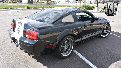 2007 Ford Mustang image 12