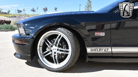 2007 Ford Mustang image 19