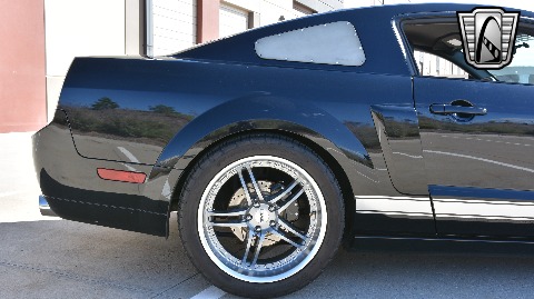 2007 Ford Mustang image 24