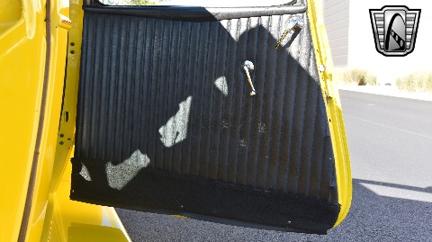 1933 Ford Sedan image 56