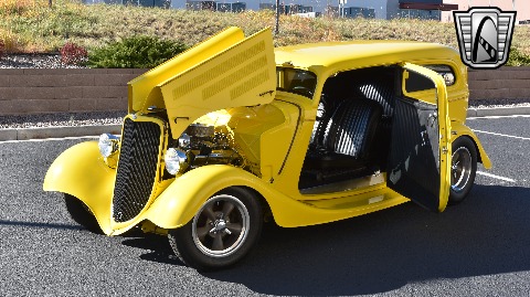 1933 Ford Sedan image 31