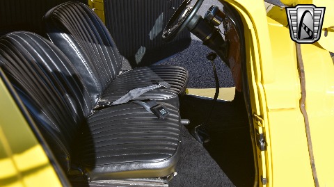 1933 Ford Sedan image 83