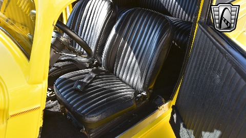 1933 Ford Sedan image 58