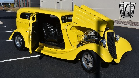 1933 Ford Sedan image 34