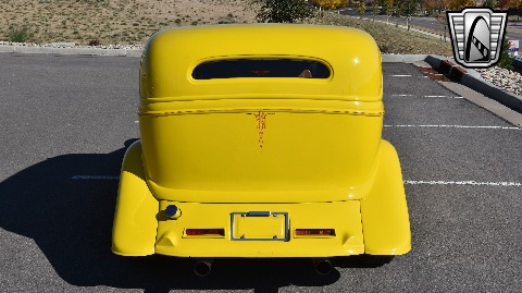 1933 Ford Sedan image 10