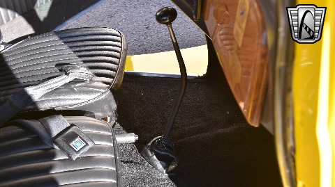 1933 Ford Sedan image 90