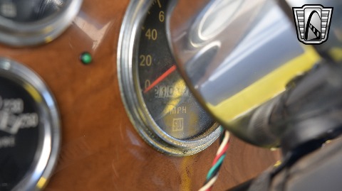 1933 Ford Sedan image 65