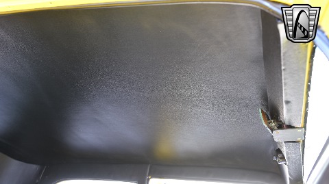 1933 Ford Sedan image 91