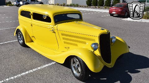 1933 Ford Sedan image 16