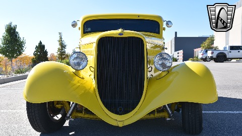 1933 Ford Sedan image 17