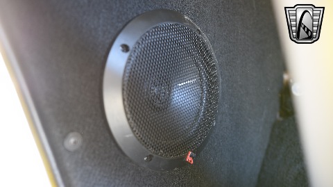 1933 Ford Sedan image 69