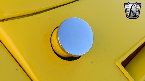 1933 Ford Sedan image 96