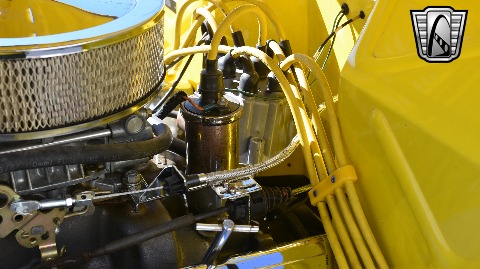 1933 Ford Sedan image 45