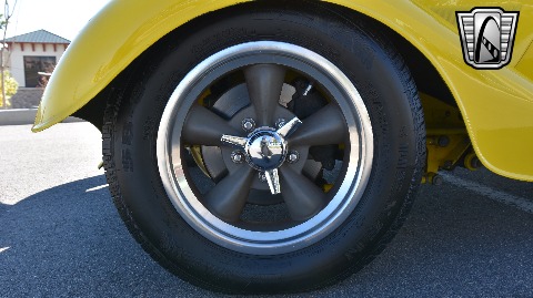 1933 Ford Sedan image 27