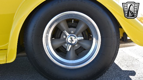 1933 Ford Sedan image 28