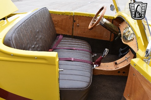 1932 Ford Roadster image 85