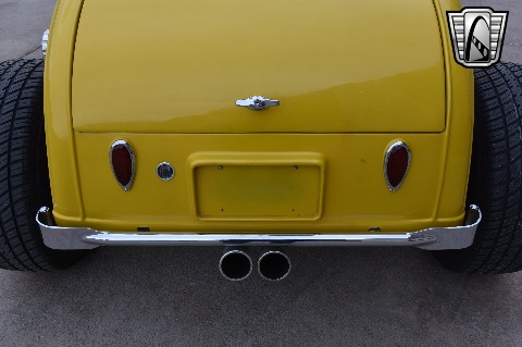 1932 Ford Roadster image 96