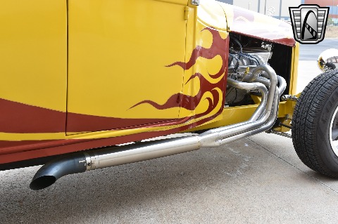 1932 Ford Roadster image 98