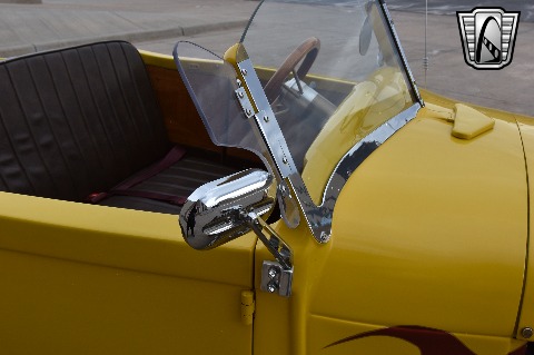 1932 Ford Roadster image 99