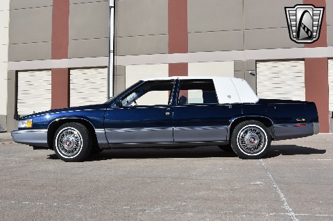 1990 Cadillac Sedan image 5