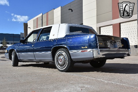 1990 Cadillac Sedan image 7