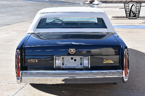 1990 Cadillac Sedan image 10