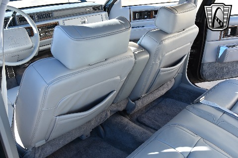 1990 Cadillac Sedan image 93