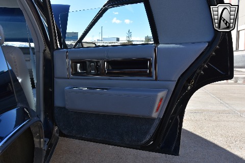 1990 Cadillac Sedan image 97