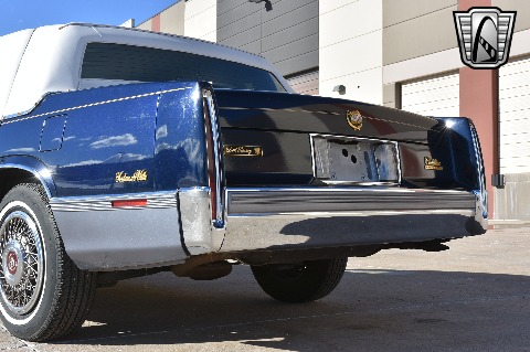 1990 Cadillac Sedan image 22