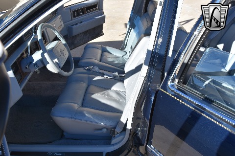 1990 Cadillac Sedan image 74