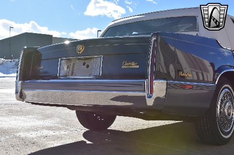 1990 Cadillac Sedan image 23