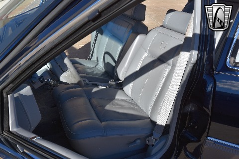 1990 Cadillac Sedan image 75