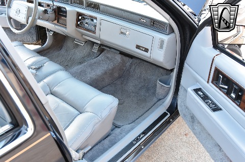 1990 Cadillac Sedan image 102
