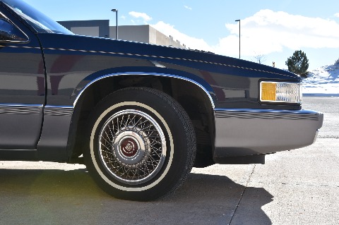 1990 Cadillac Sedan image 26