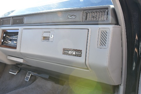 1990 Cadillac Sedan image 106