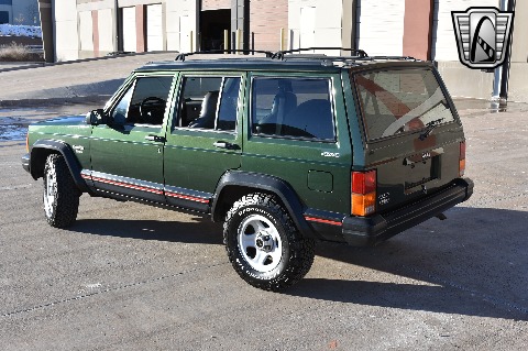 1996 Jeep Cherokee image 8