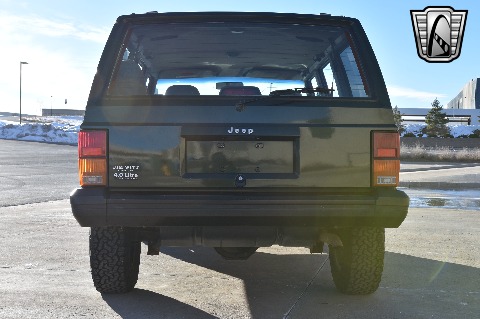 1996 Jeep Cherokee image 9