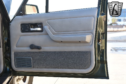 1996 Jeep Cherokee image 89