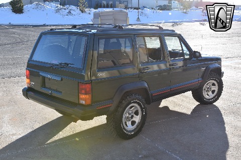 1996 Jeep Cherokee image 12