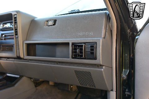 1996 Jeep Cherokee image 95