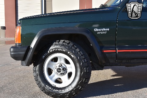 1996 Jeep Cherokee image 19