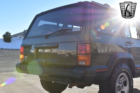 1996 Jeep Cherokee image 23