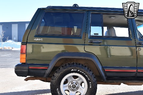 1996 Jeep Cherokee image 24