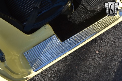 1961 Chevrolet Corvette image 81