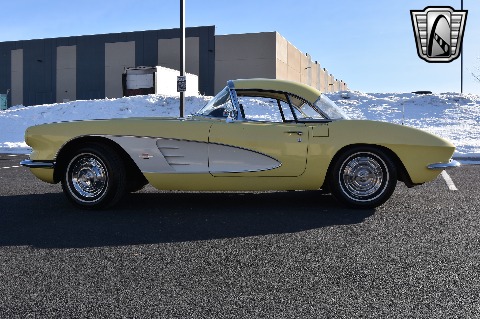 1961 Chevrolet Corvette image 5
