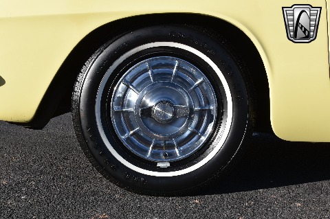 1961 Chevrolet Corvette image 31