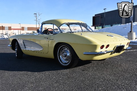 1961 Chevrolet Corvette image 7