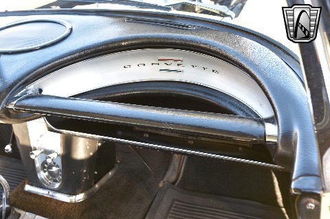 1961 Chevrolet Corvette image 86