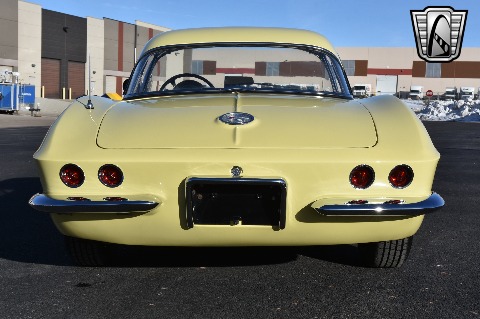 1961 Chevrolet Corvette image 9