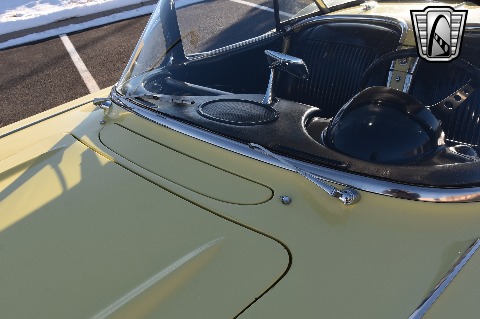 1961 Chevrolet Corvette image 91